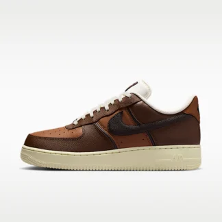 NIKE エア フォース 1 ‘07 LV8 — メンズシューズ