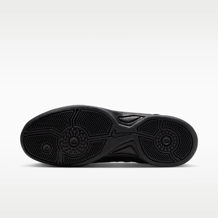 NIKE Total 90 — Women's Shoes - Image 2
