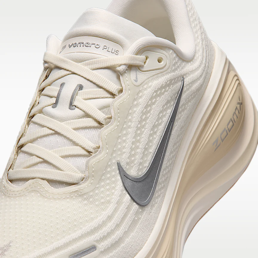 NIKE Vomero Plus — Men's Road Running Shoes - Image 7