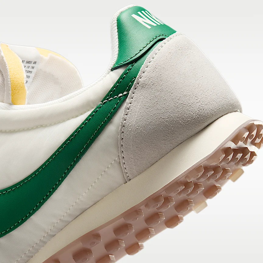 NIKE ワッフル レーサー — メンズシューズ - Image 8
