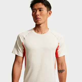 NIKE ACG ワイルドシー — メンズ Dri-FIT ショートスリーブ インナー トップス