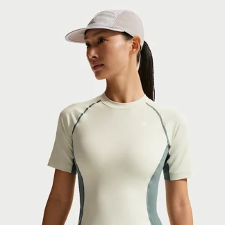 NIKE ACG ワイルドシー — ウィメンズ Dri-FIT ショートスリーブ インナー トップス