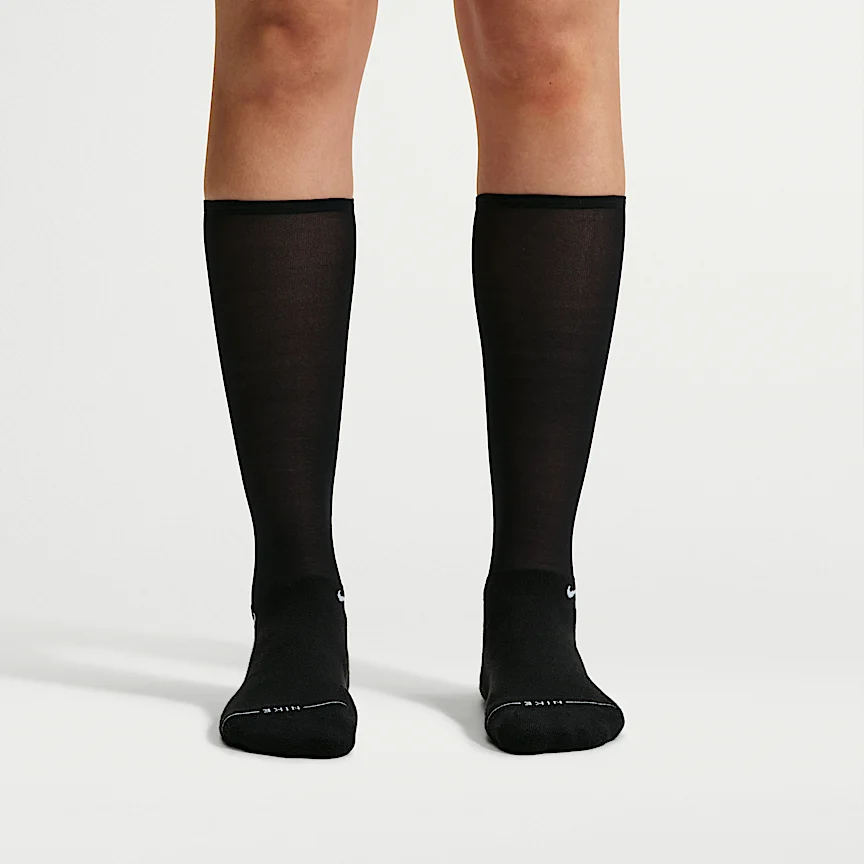 NIKE エブリデイ エレベーテッド — オーバーザカーフ ソックス (1足) - Image 2