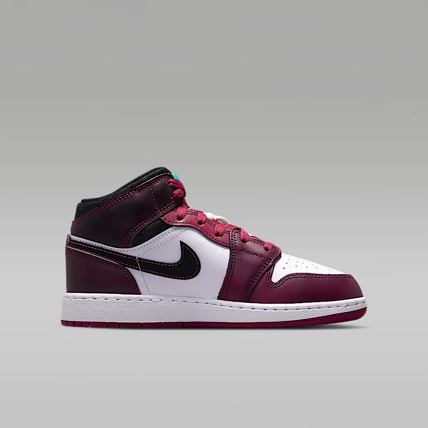 NIKE Air Jordan 1 Mid SE — Big Kids' Shoes - Image 3