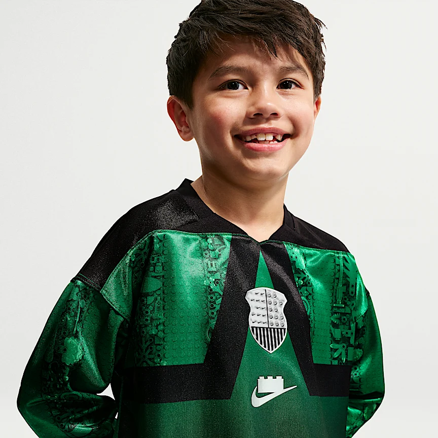 NIKE x LEGO® Collection — Big Kids' Goalkeeper Jersey - Image 3