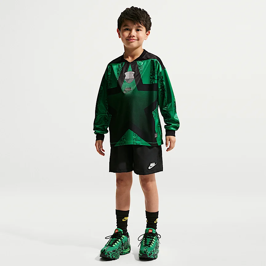 NIKE x LEGO® Collection — Big Kids' Goalkeeper Jersey - Image 7