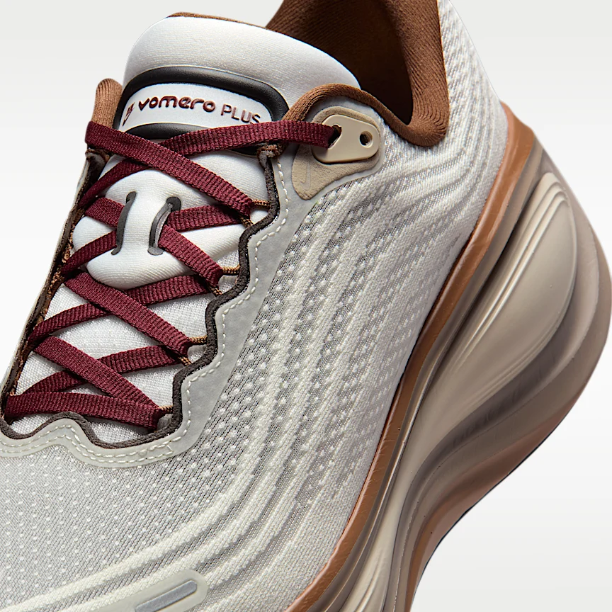 NIKE Vomero Plus — Men's Road Running Shoes - Image 7
