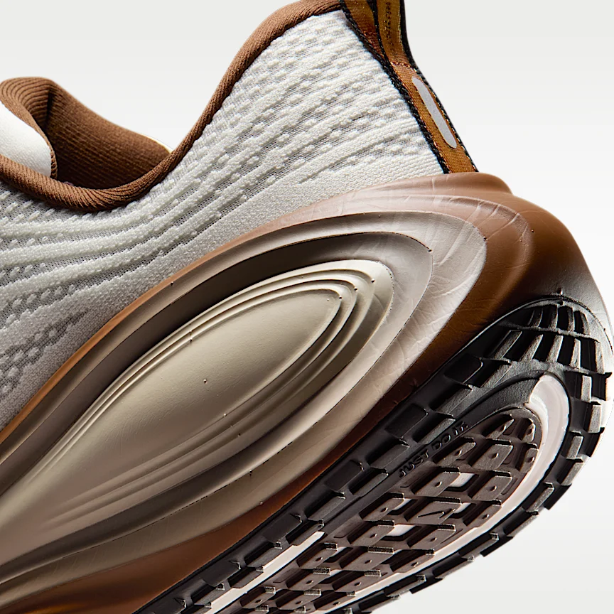 NIKE Vomero Plus — Men's Road Running Shoes - Image 8