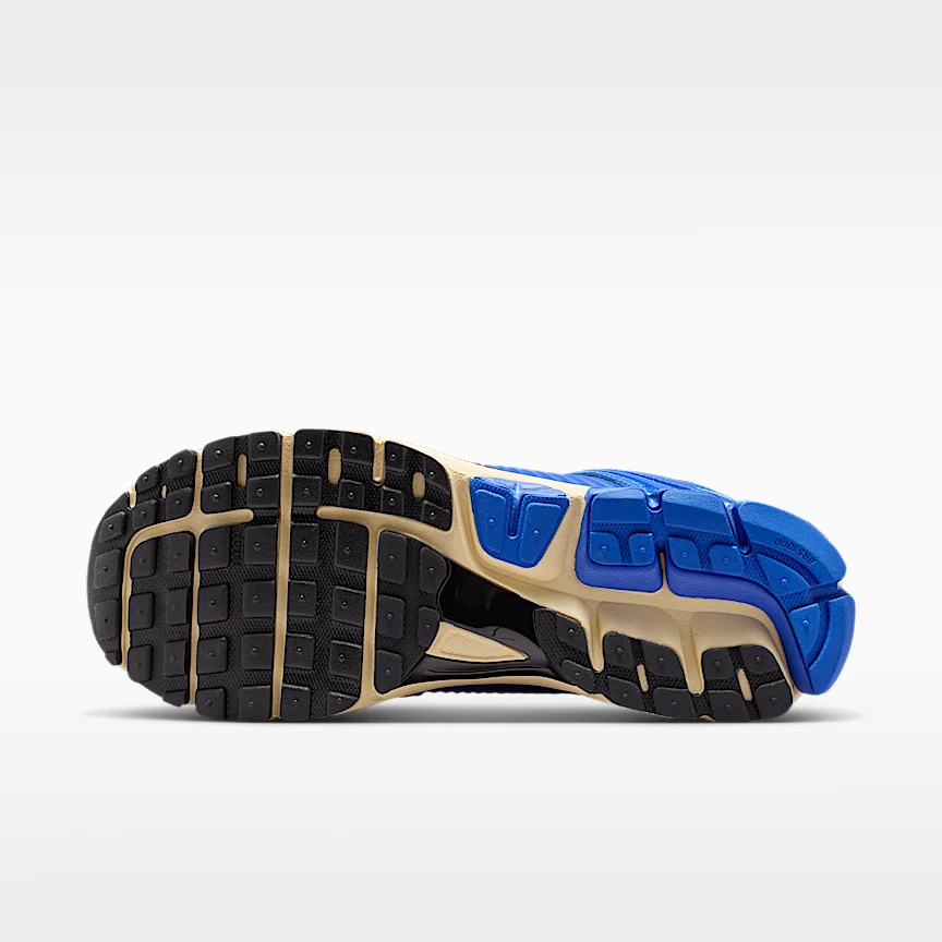 NIKE Zoom Vomero 5 — Men's Shoes - Image 2