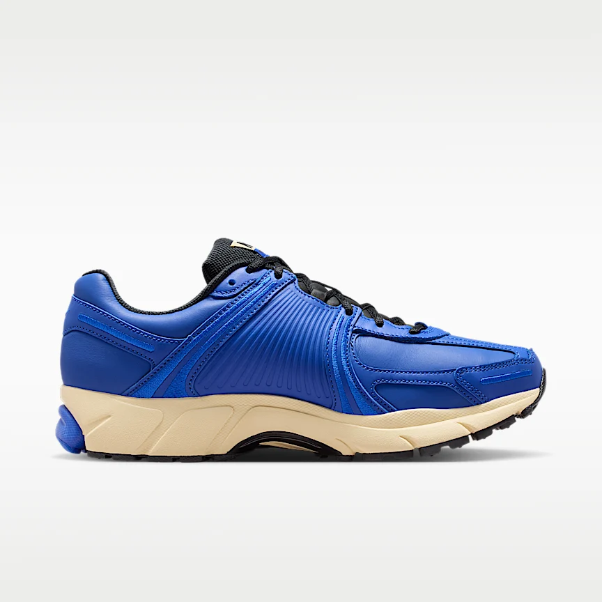 NIKE Zoom Vomero 5 — Men's Shoes - Image 3
