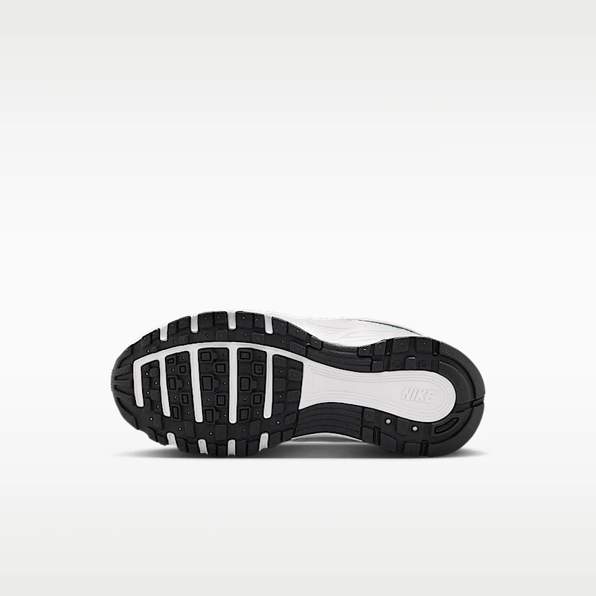 NIKE P-6000 — リトルキッズシューズ - Image 2