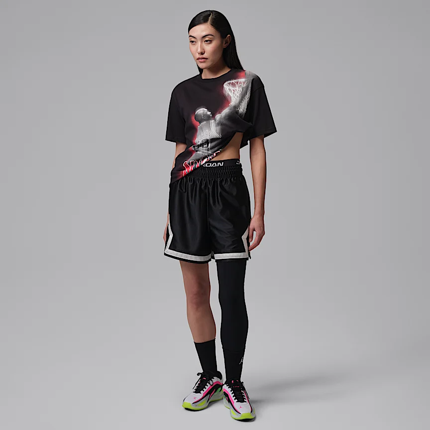 NIKE ジョーダン スポーツ ヘリテージ — ウィメンズ Dri-FIT グラフィック Tシャツ - Image 5