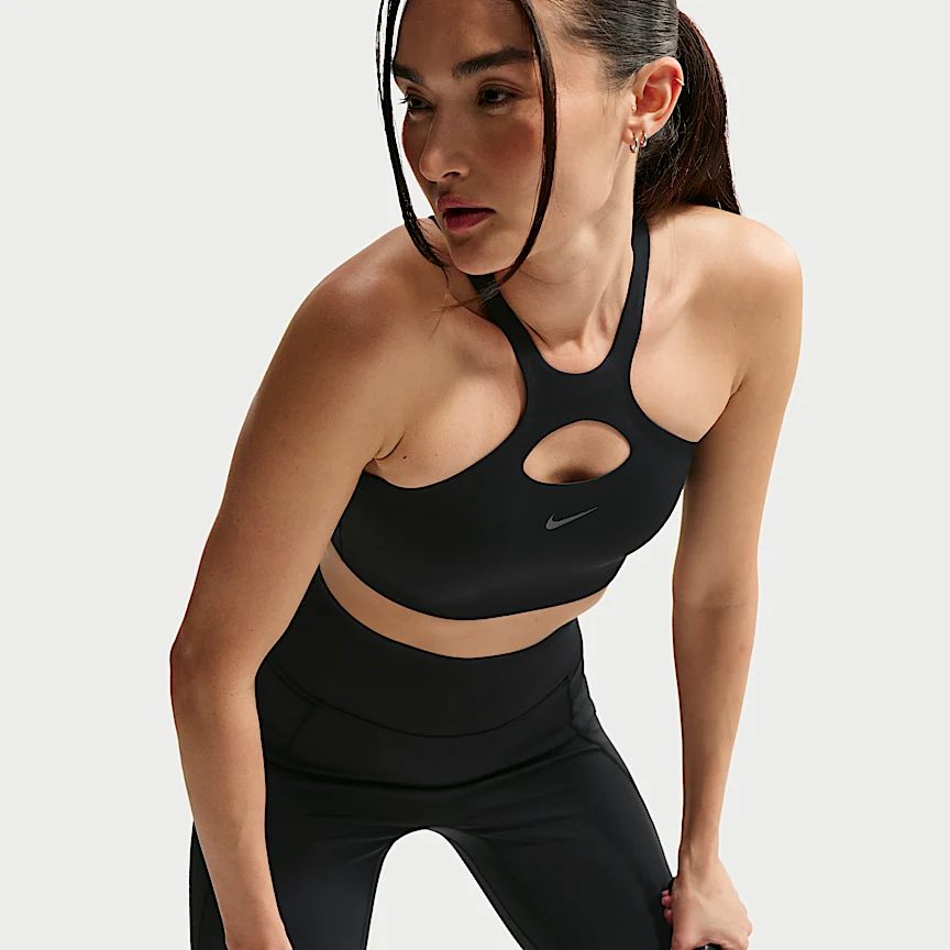 NIKE ユニバーサ — ウィメンズ ミディアムサポート パッディド スポーツブラ - Image 3