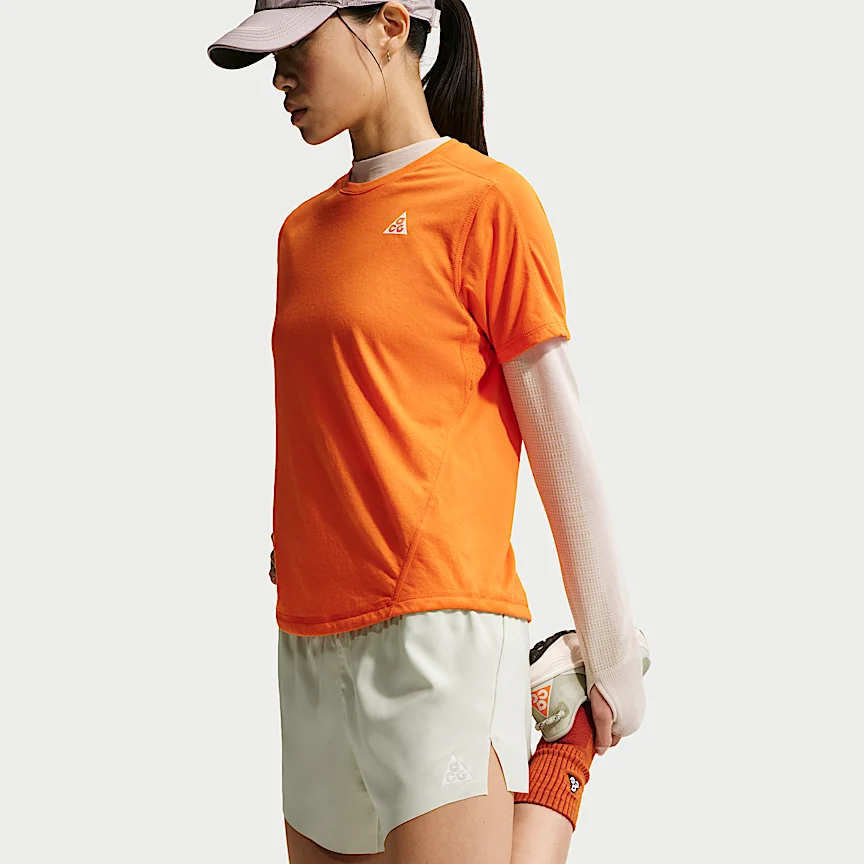 NIKE ACG — ウィメンズ Dri-FIT ミッドライズ トレイルランニングショートパンツ (インナー付き) - Image 4