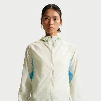 NIKE ACG — ウィメンズ 撥水性トレイル ランニングジャケット