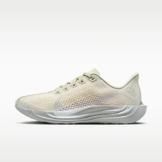 NIKE ペガサス プラス — ウィメンズ ロードランニングシューズ