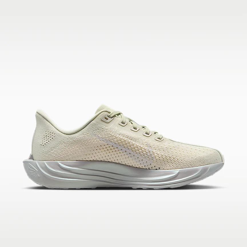 NIKE ペガサス プラス — ウィメンズ ロードランニングシューズ - Image 3
