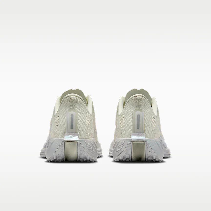 NIKE ペガサス プラス — ウィメンズ ロードランニングシューズ - Image 6