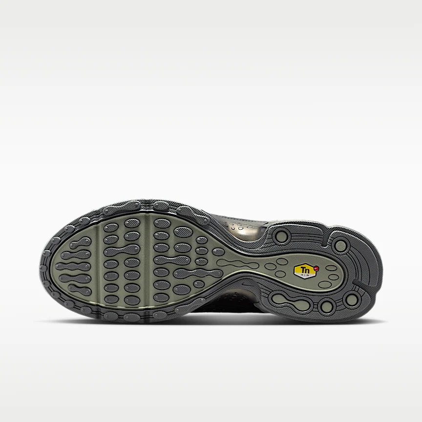 NIKE エア マックス プラス 7 — メンズシューズ - Image 2