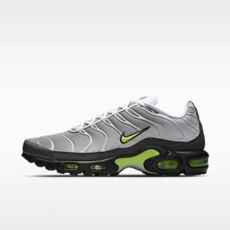 NIKE エア マックス プラス — メンズシューズ