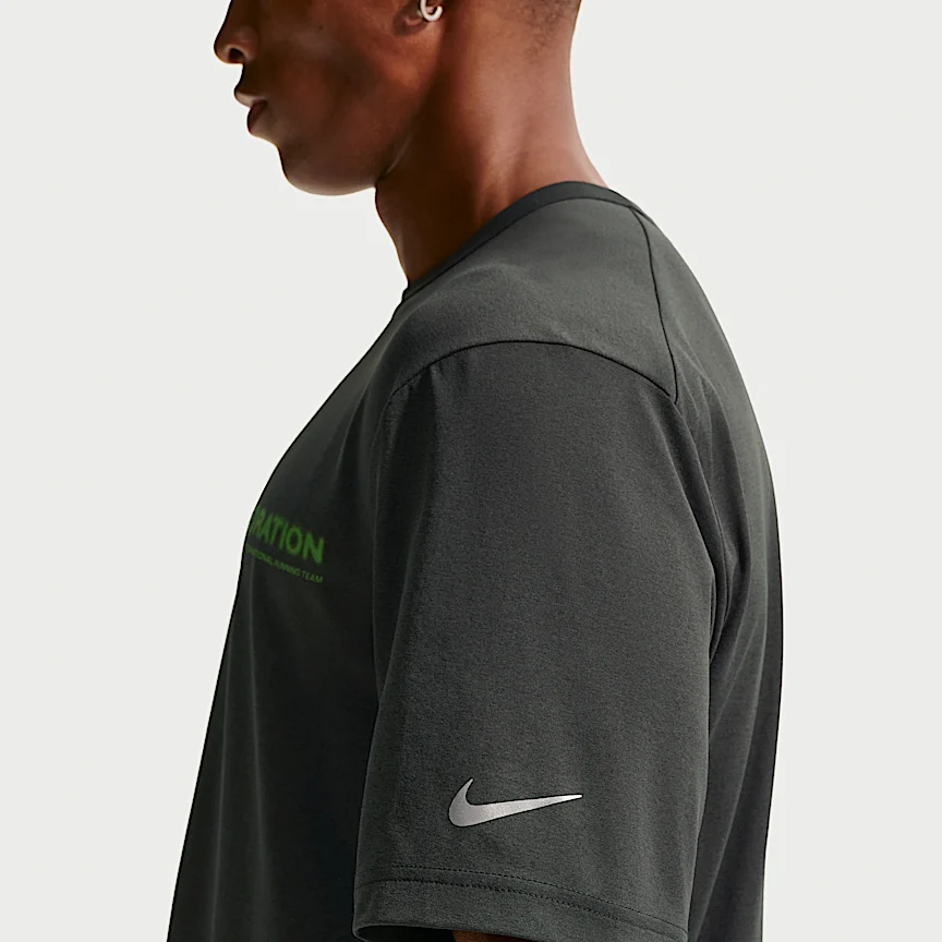 NIKE ハイバース — メンズ Dri-FIT UV プロテクション ショートスリーブ ランニングトップ - Image 6