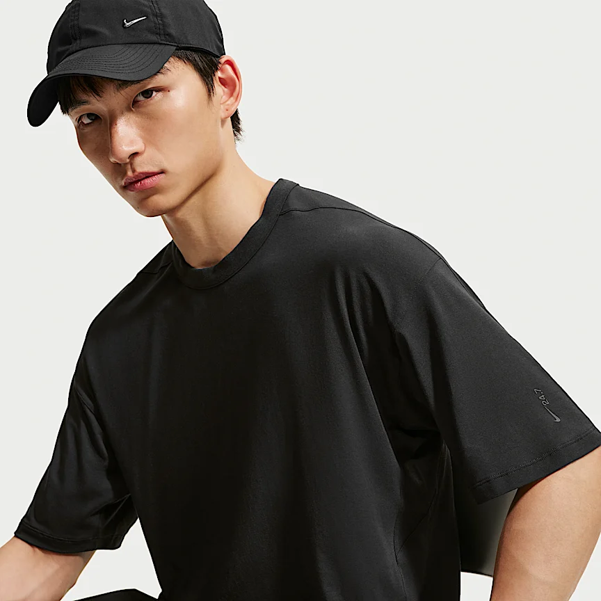 NIKE 24.7 ImpossiblySoft Light — Men's Dri-FIT Short-Sleeve T-Shirt - Image 3