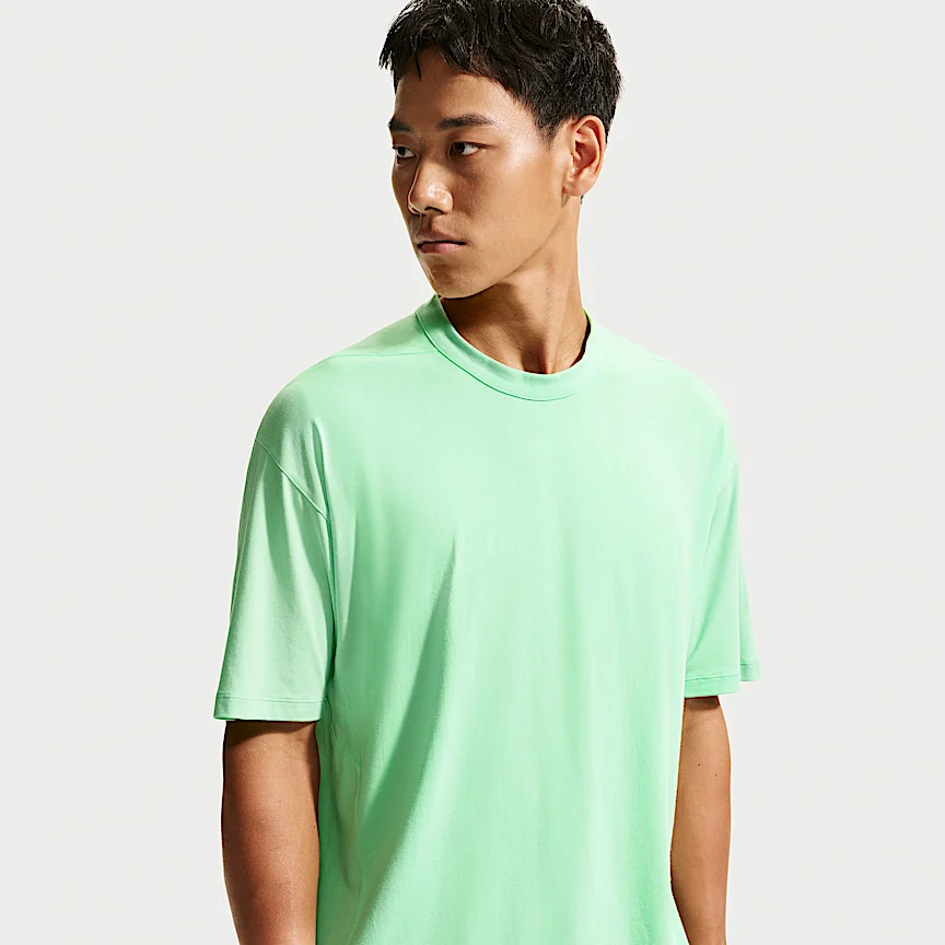 NIKE 24.7 ImpossiblySoft Light — メンズ Dri-FIT ショートスリーブ Tシャツ