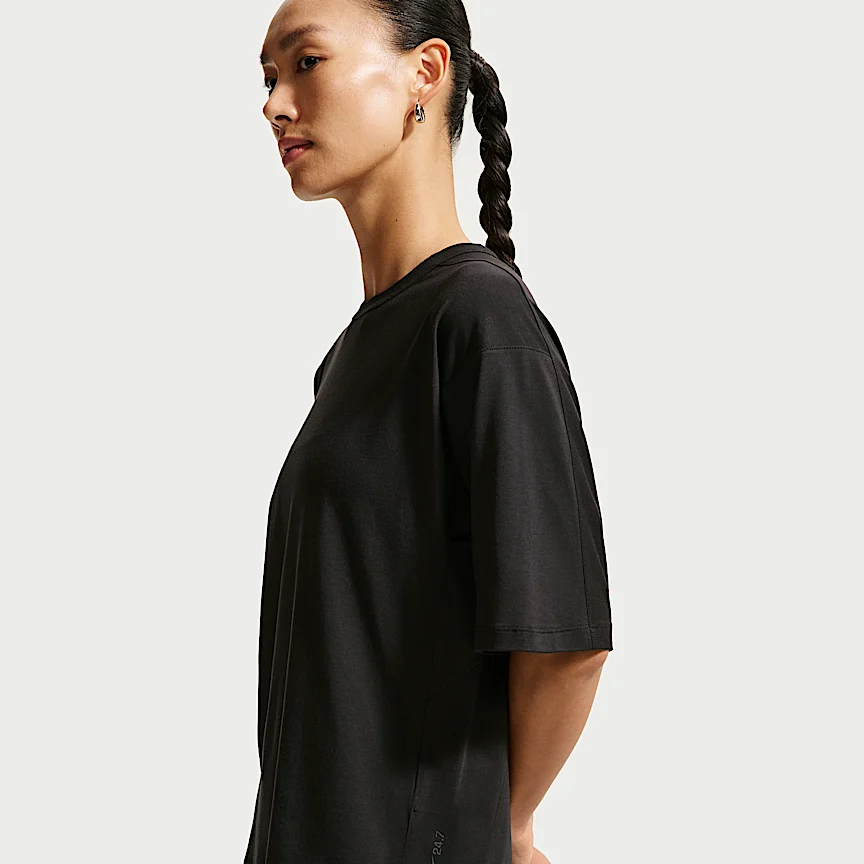 NIKE 24.7 ImpossiblySoft Light — Women's Dri-FIT Short-Sleeve T-Shirt - Image 3