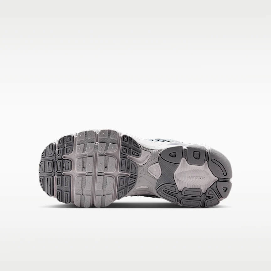 NIKE Air Max Moto 2K — Big Kids' Shoes - Image 2