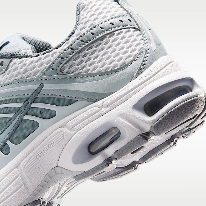 NIKE Air Max Moto 2K — Big Kids' Shoes - Image 8