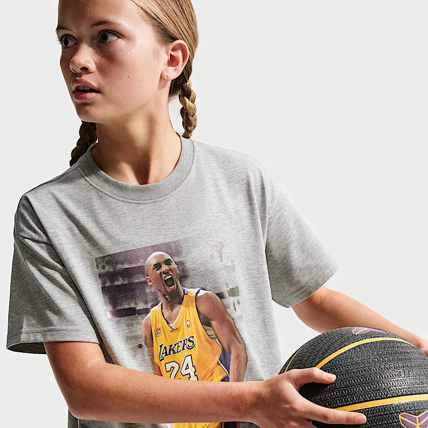 NIKE コービー — ジュニア Dri-FIT マックス90 Tシャツ - Image 3