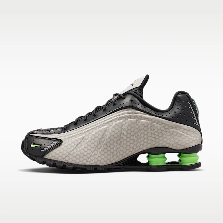NIKE ショックス R4 SP — シューズ