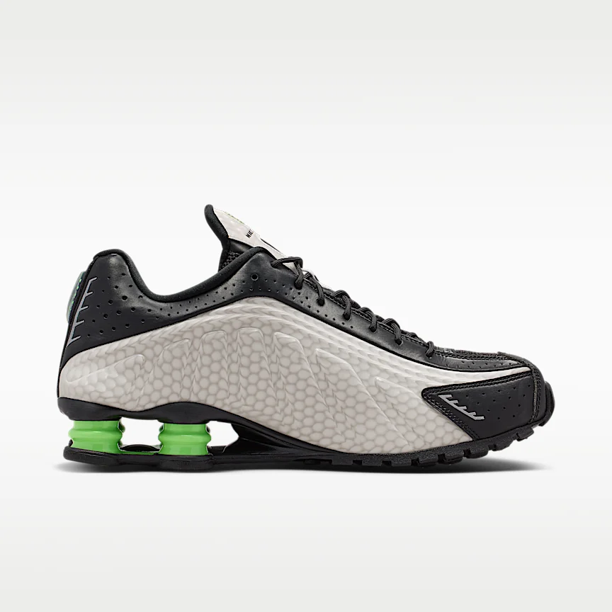 NIKE ショックス R4 SP — シューズ - Image 3