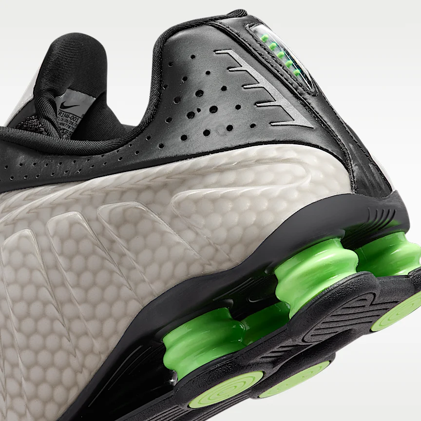 NIKE ショックス R4 SP — シューズ - Image 8