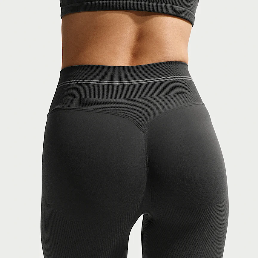 NIKE NikeSKIMS Ribbed Seamless — Women's High-Waisted 26" Leggings - Image 3