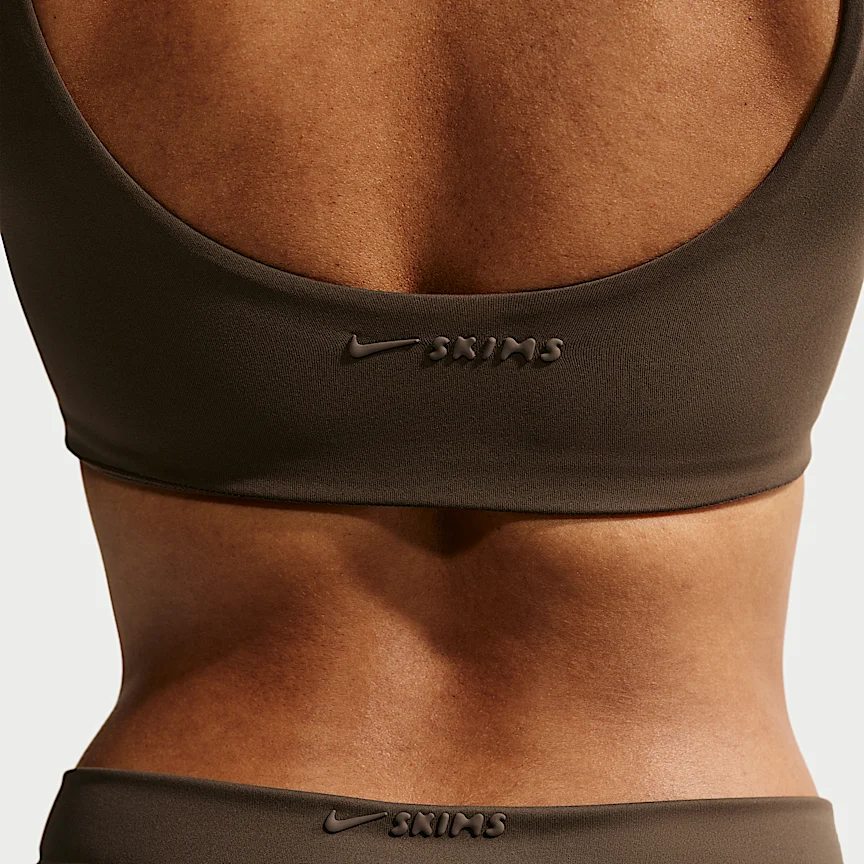 NIKE NikeSKIMS Matte — Women's Sukupunekku Bra - Image 6