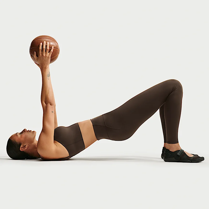 NIKE NikeSKIMS Matte — Women's High-Waisted 74cm Leggings - Image 4
