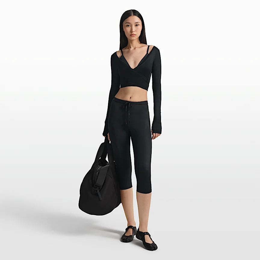 NIKE NikeSKIMS Satin Shine — Women's High-Waisted 17" Leggings with Drawcord