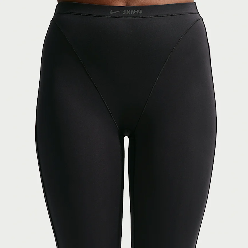 NIKE NikeSKIMS Weightless — ウィメンズ ハイウエスト Vパネル レギンス - Image 2