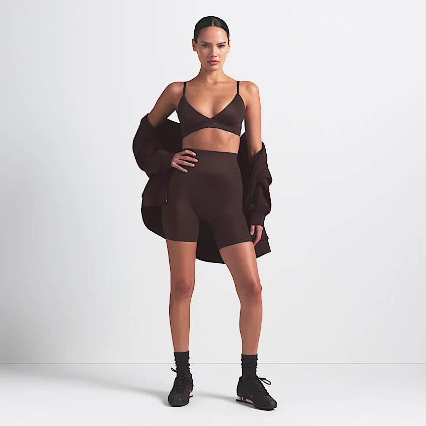 NIKE NikeSKIMS Satin Shine — Women's High-Waisted 5" Biker Shorts