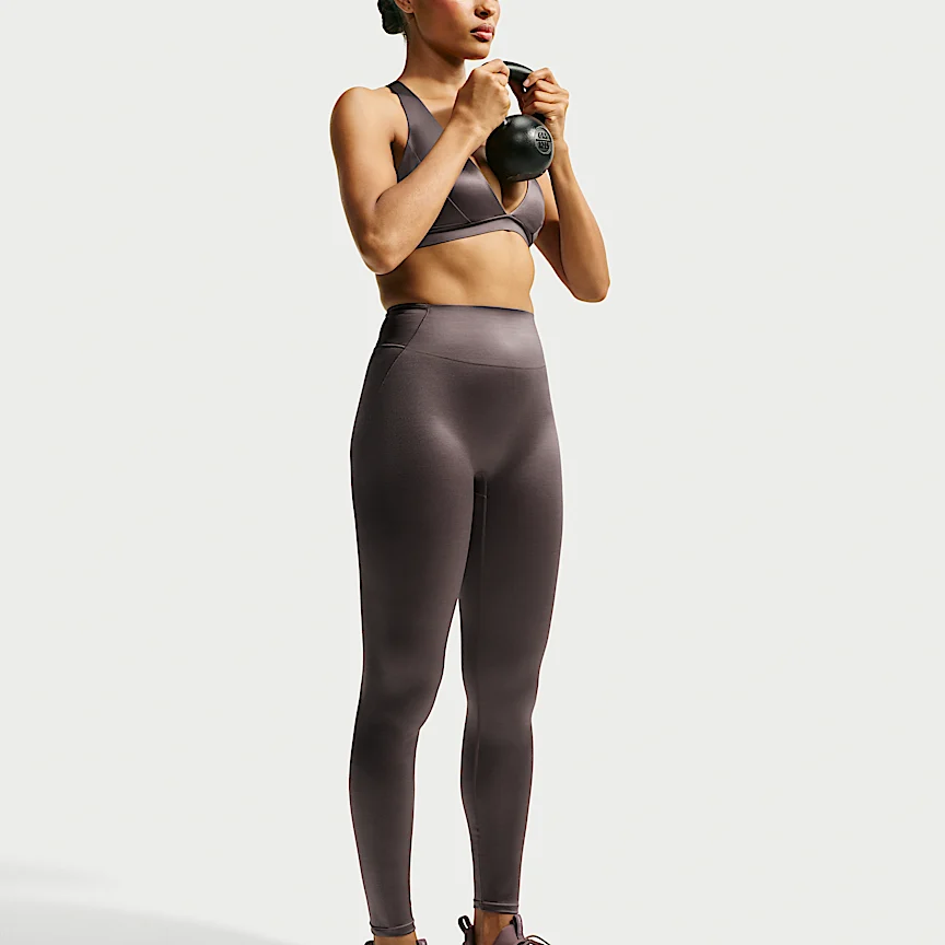 NIKE NikeSKIMS サテン Shine — ウィメンズ ハイウエスト ボンディング 66cm レギンス - Image 4