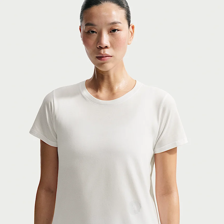 NIKE — ウィメンズ Dri-FIT ランニング Tシャツ