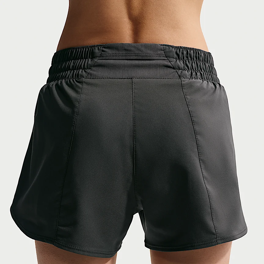 NIKE ワン — ウィメンズ Dri-FIT ミッドライズ 8cm ランニングショートパンツ(インナー付き) - Image 3