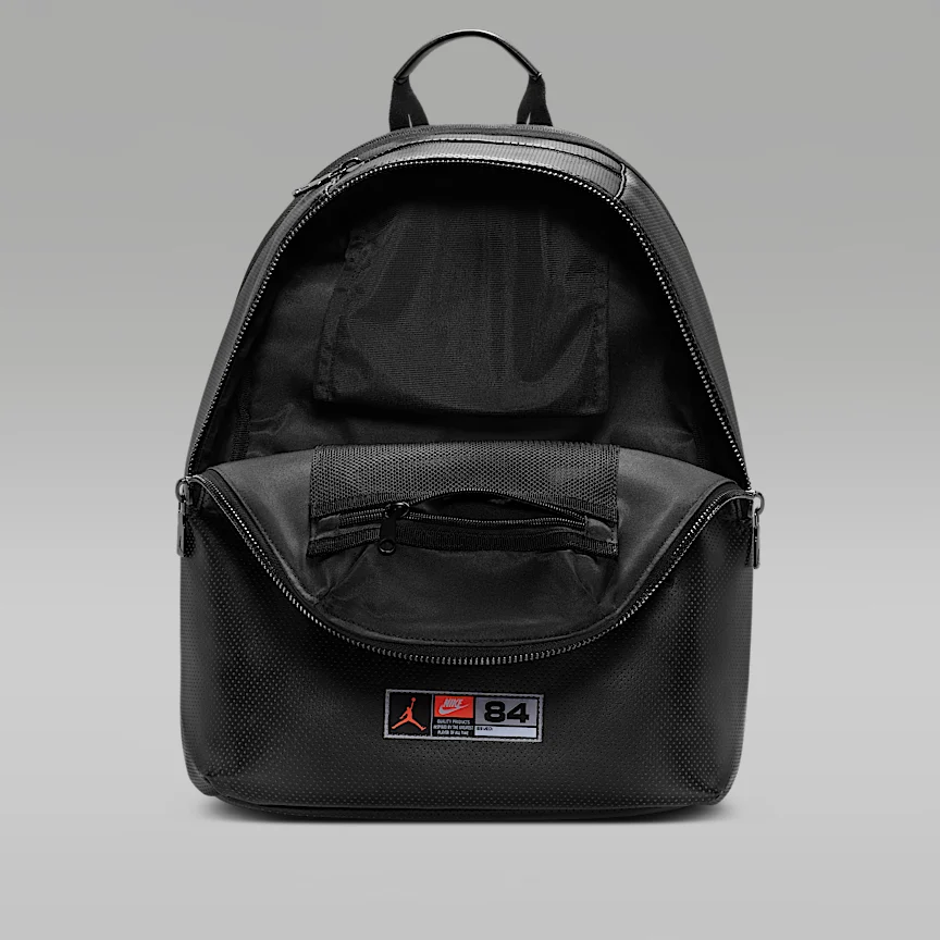 NIKE ジョーダン — パーフォレイテッド バックパック (23.5L) - Image 4