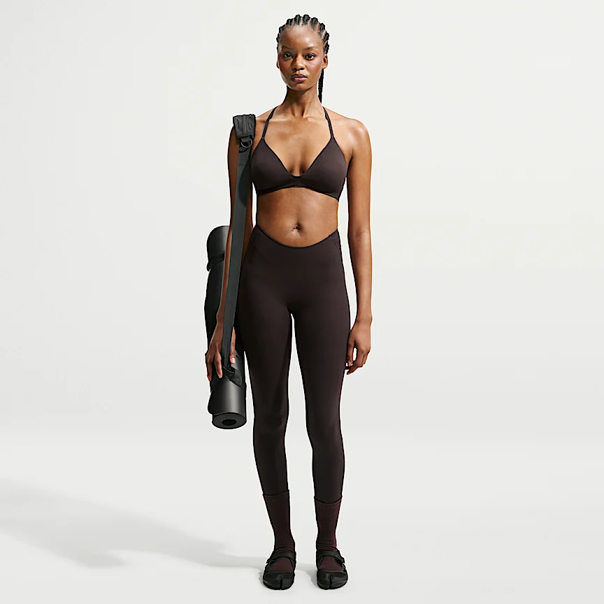 NIKE NikeSKIMS Studio Stretch — Women's Toraianguru Sports Bra - Image 4