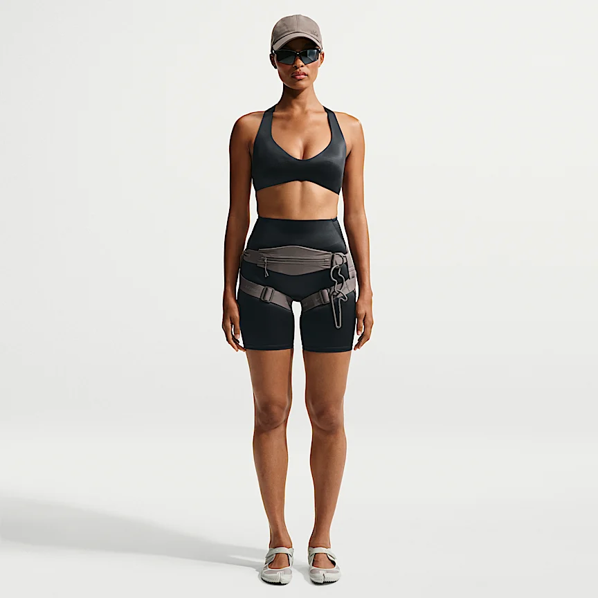 NIKE NikeSKIMS Satin Shine — Women's Mid-Rise 18cm Bondeddo Baika Shorts
