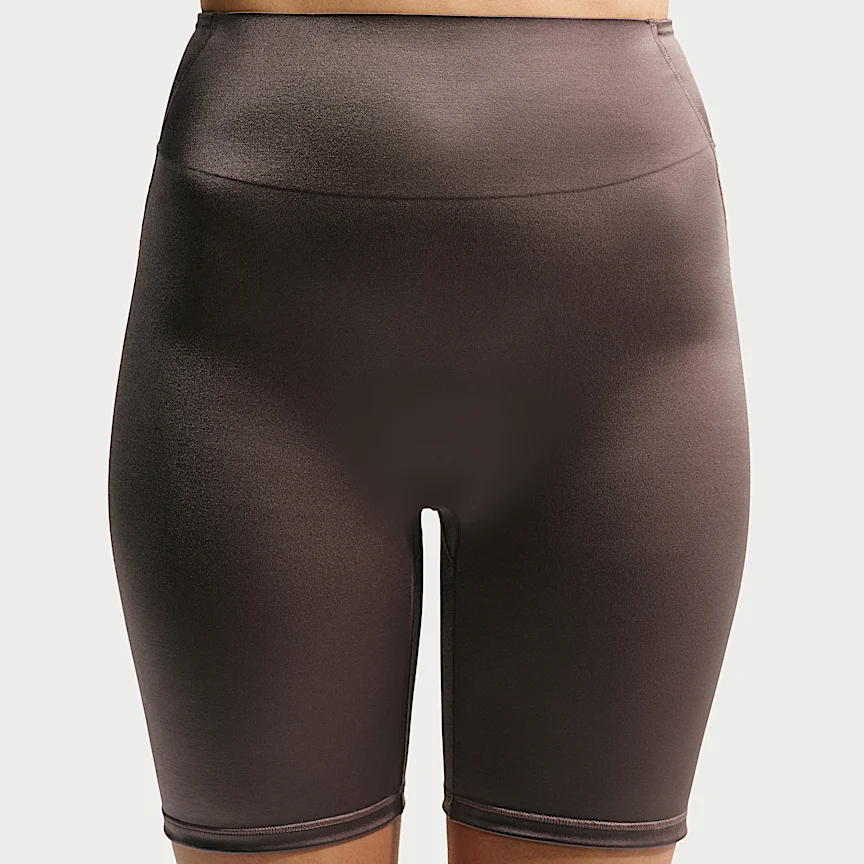NIKE NikeSKIMS Satin Shine — Women's Mid-Rise 18cm Bondeddo Baika Shorts - Image 2