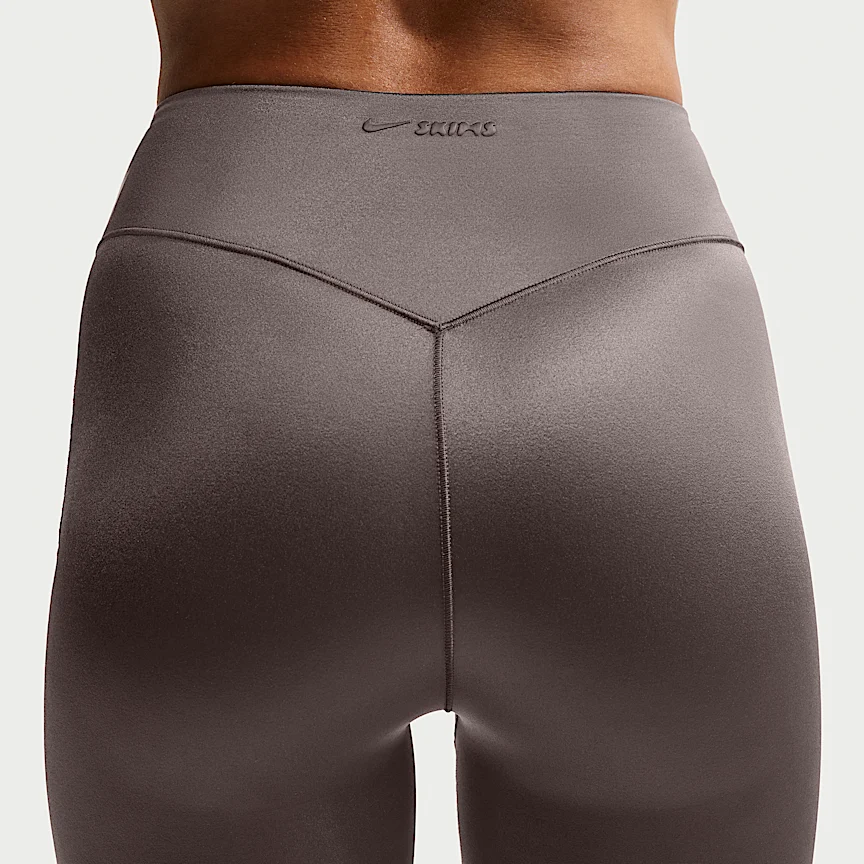 NIKE NikeSKIMS サテン Shine — ウィメンズ ハイウエスト ボンディング 74cm レギンス - Image 3