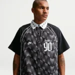 NIKE SB Mad 90 Pack "Hypervenom" — Men's Nike SB Dri-FIT Bowler Short-Sleeve Shirt