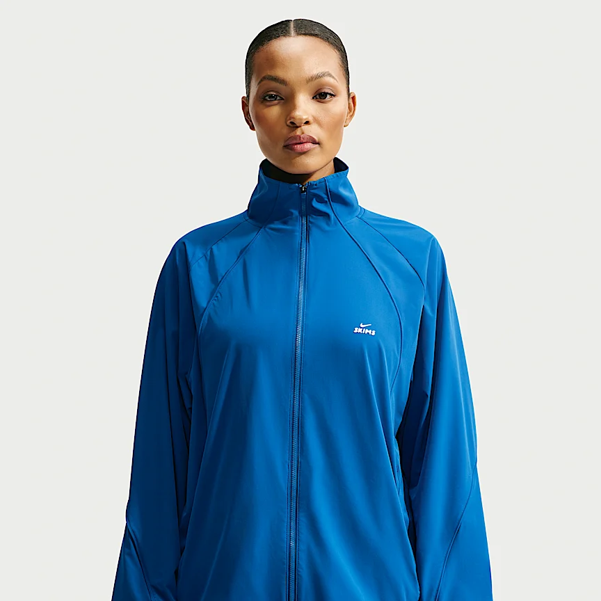 NIKE NikeSKIMS Stretch Nylon — ウィメンズ オーバーサイズド ジャケット